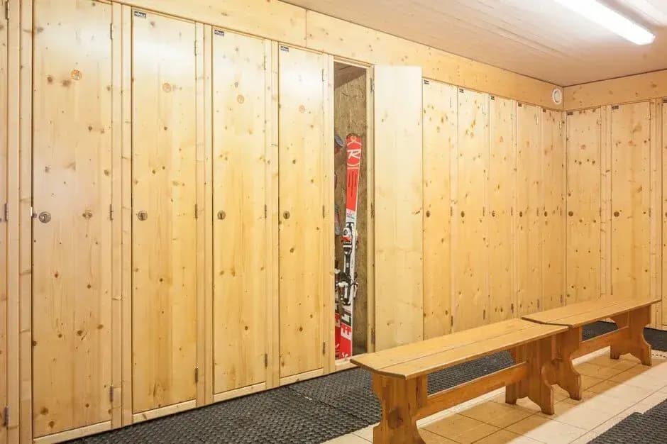 Ski lockers — Pierre Penz Sports