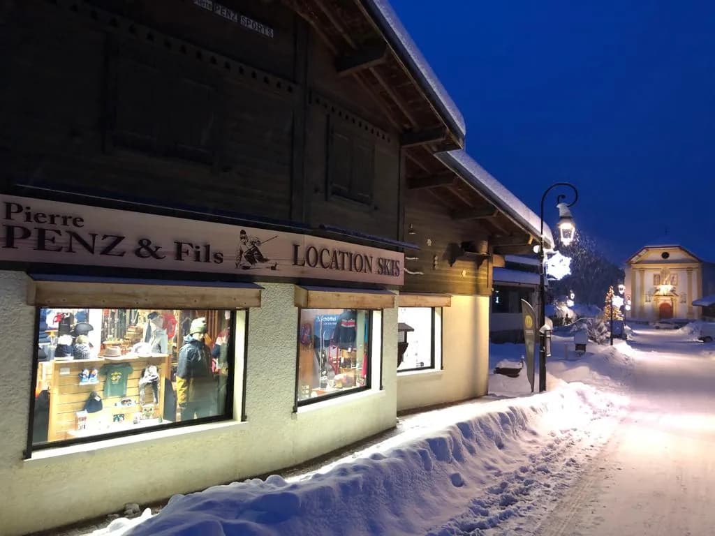 Pierre Penz Sports ski rental store — Saint-Nicolas Village